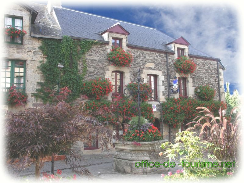 photo de l'enseigne photo de l'office de tourisme de Rochefort-en-Terre dans le Morbihan.