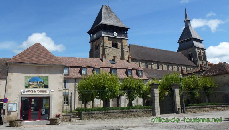 photo de l'enseigne photo de l'office de tourisme de Chambon-sur-Voueize en Creuse.