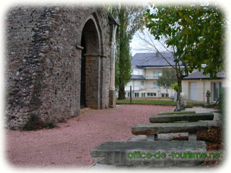 photo de l'enseigne photo de l'office de tourisme de Villaines-la-Juhel en Mayenne.