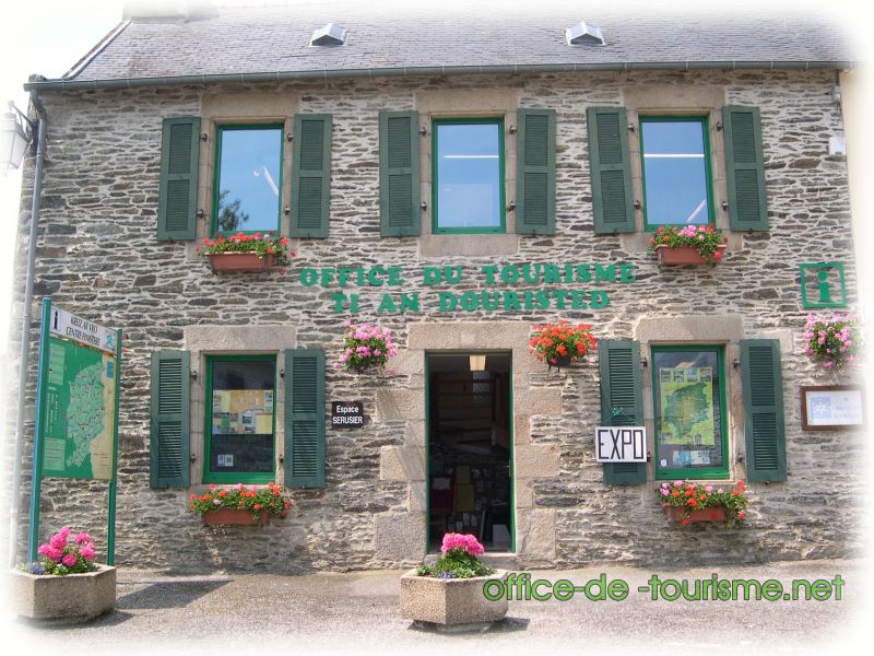 photo de l'enseigne photo de l'office de tourisme de Châteauneuf-du-Faou dans le Finistère.