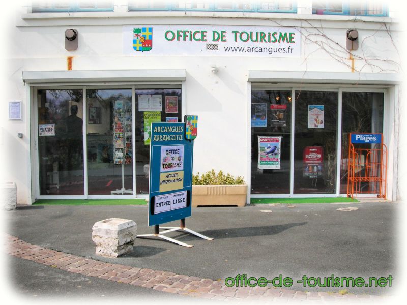 photo de l'enseigne photo de l'office de tourisme d'Arcangues dans les Pyrénées-Atlantiques.
