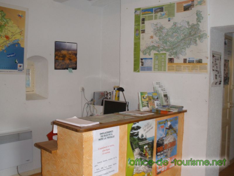 photo de l'enseigne photo de l'office de tourisme de Mons dans l'Hérault.
