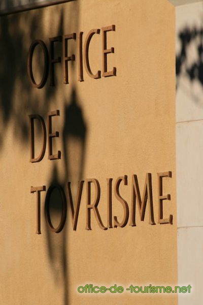 photo de l'enseigne photo de l'office de tourisme d'Orange dans le Vaucluse.