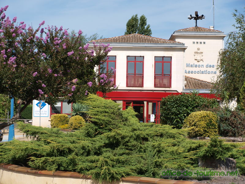 photo de l'enseigne photo de l'office de tourisme de Le Teich en Gironde.