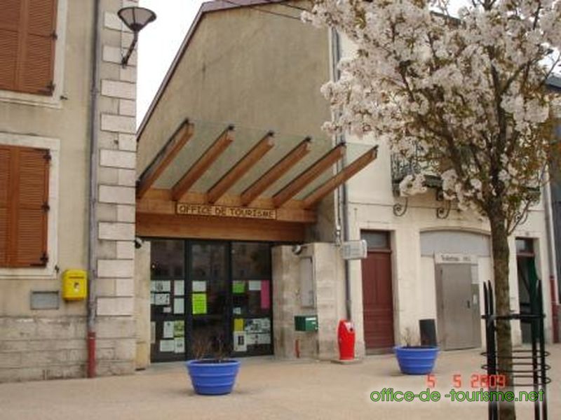 photo de l'enseigne photo de l'office de tourisme de Saint-Laurent-en-Grandvaux dans le Jura.