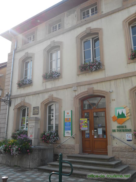 photo de l'enseigne photo de l'office de tourisme de Saint-Avold en Moselle.