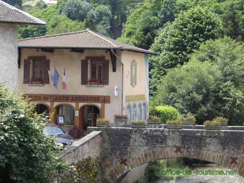 photo de l'enseigne photo de l'office de tourisme de Lamure-sur-Azergues dans le Rhône.