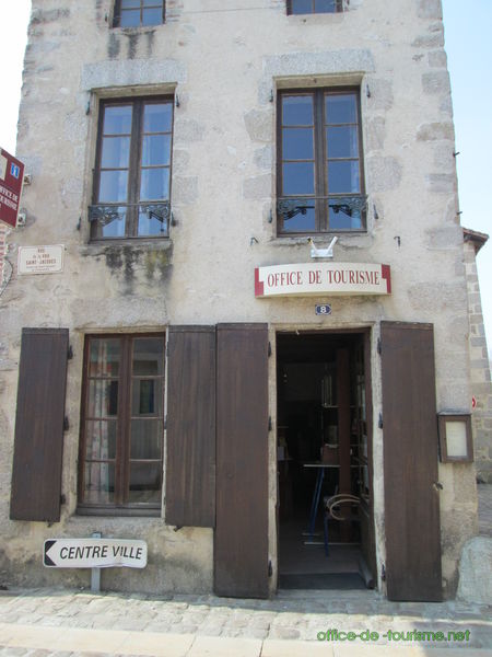 photo de l'enseigne photo de l'office de tourisme de Parthenay dans les Deux-Sèvres.