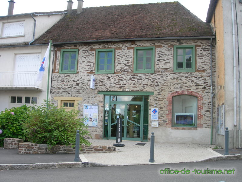 photo de l'enseigne photo de l'office de tourisme de Magnac-Bourg en Haute-Vienne.