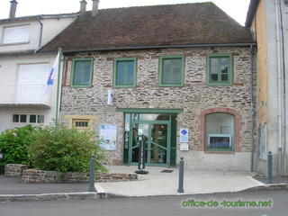 photo office de tourisme Magnac-Bourg