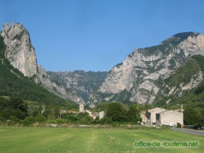 photo de l'enseigne photo de l'office de tourisme de Saou dans la Drôme.