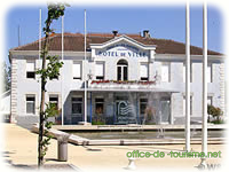 photo de l'équipe photo de l'équipe du syndicat d'initiative de Pontonx-sur-l'Adour dans les Landes.